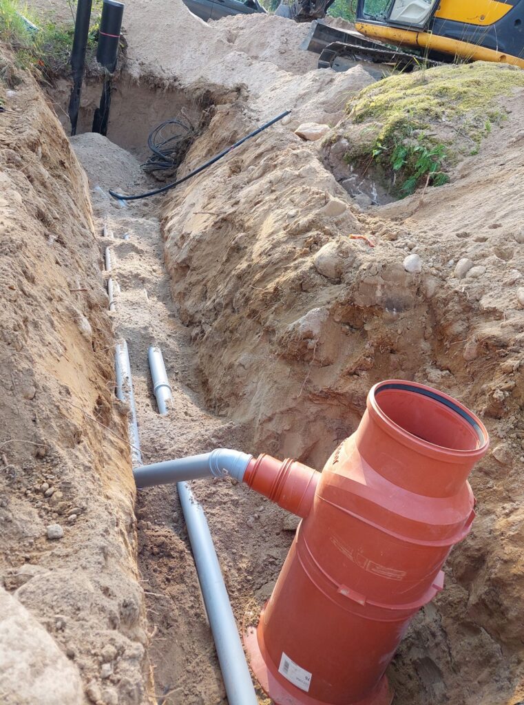 Perusvesikaivon asennus 2022